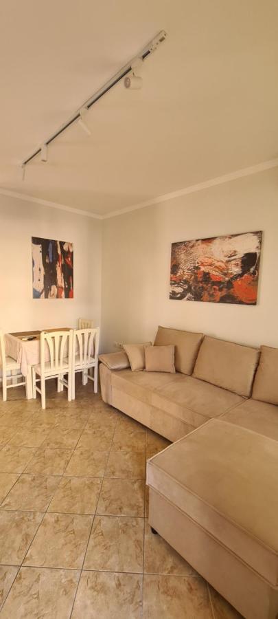 Apartament Eja's *